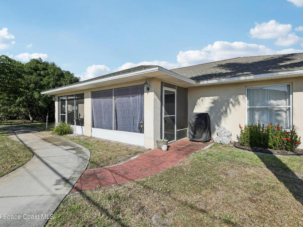 527 Jackson Avenue, Satellite Beach, FL 32937