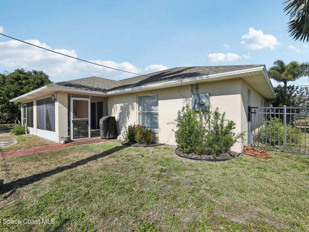 527 Jackson Avenue, Satellite Beach, FL 32937