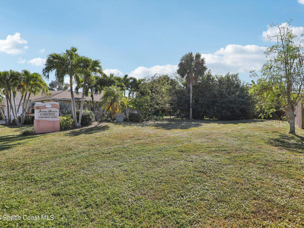 527 Jackson Avenue, Satellite Beach, FL 32937