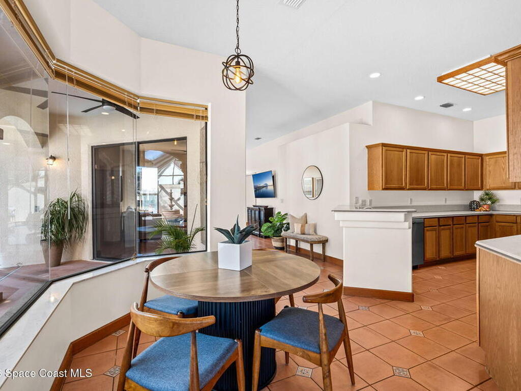 510 Lake Victoria Circle, Melbourne, FL 32940