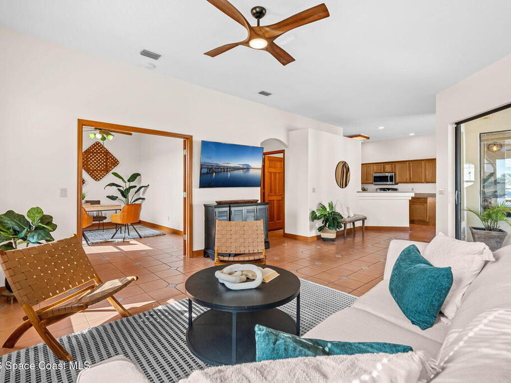 510 Lake Victoria Circle, Melbourne, FL 32940