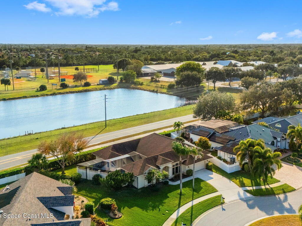 510 Lake Victoria Circle, Melbourne, FL 32940