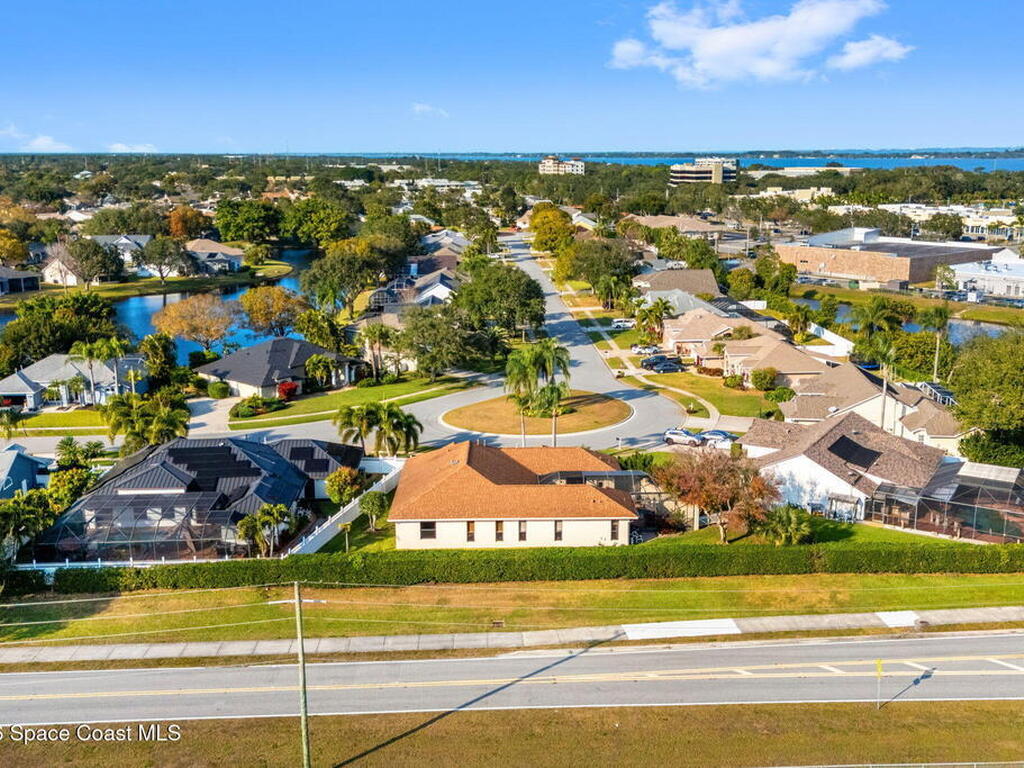 510 Lake Victoria Circle, Melbourne, FL 32940