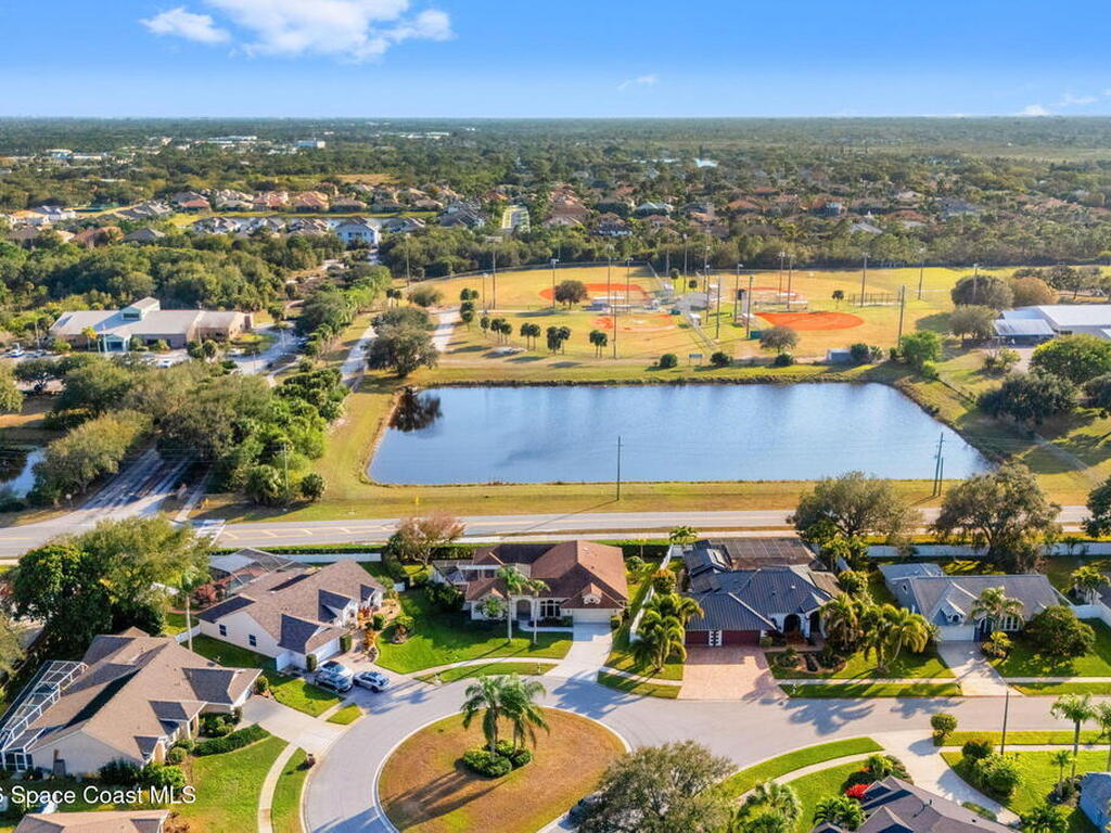 510 Lake Victoria Circle, Melbourne, FL 32940