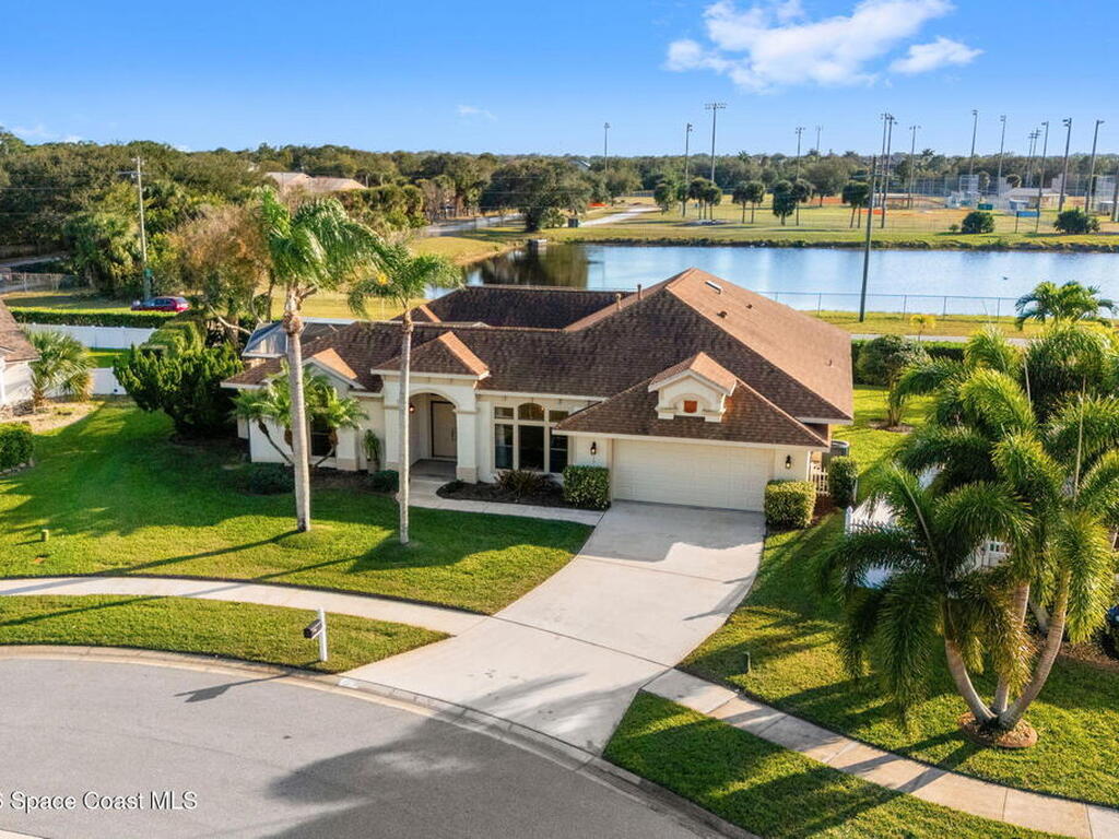 510 Lake Victoria Circle, Melbourne, FL 32940