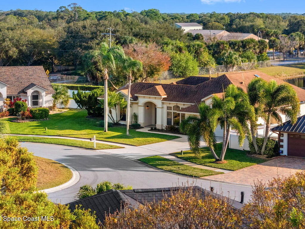 510 Lake Victoria Circle, Melbourne, FL 32940