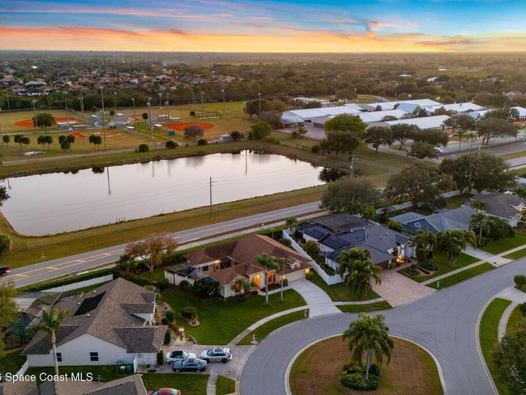 510 Lake Victoria Circle, Melbourne, FL 32940