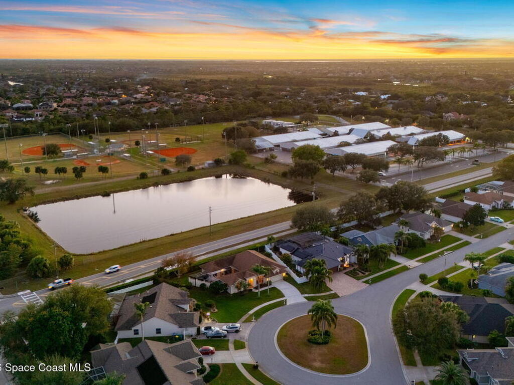 510 Lake Victoria Circle, Melbourne, FL 32940