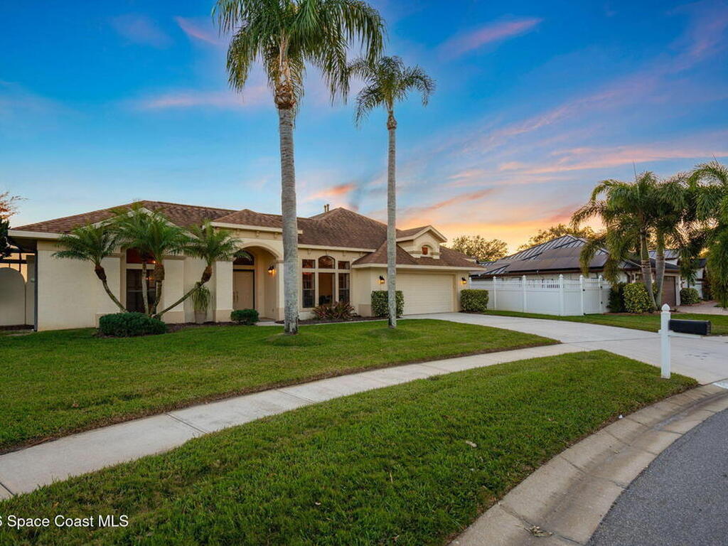 510 Lake Victoria Circle, Melbourne, FL 32940