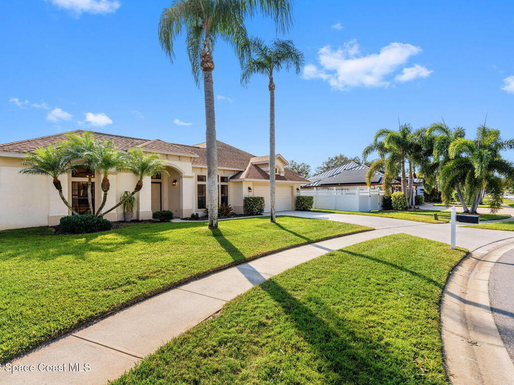 510 Lake Victoria Circle, Melbourne, FL 32940