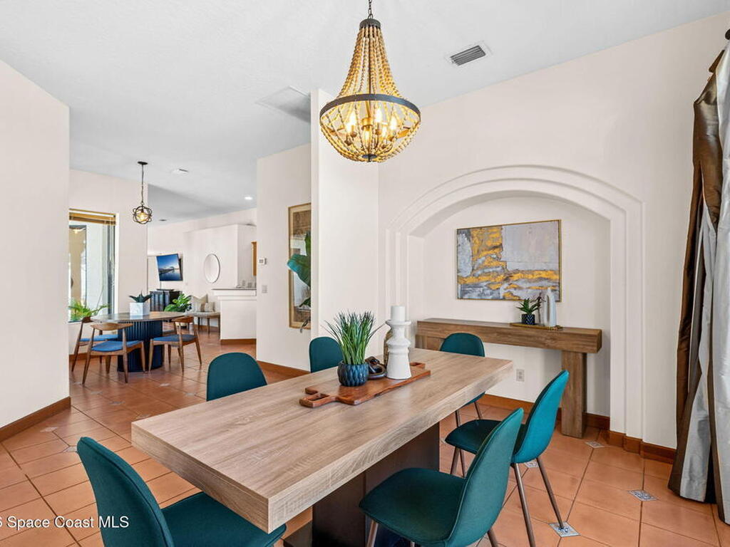 510 Lake Victoria Circle, Melbourne, FL 32940