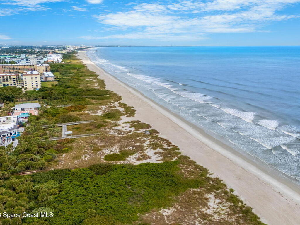 2020 N Atlantic Avenue, Cocoa Beach, FL 32931