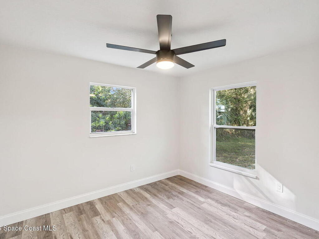 2720 Pineapple Avenue, Mims, FL 32754