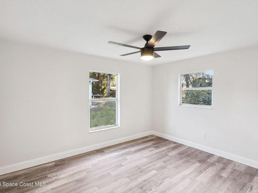 2720 Pineapple Avenue, Mims, FL 32754