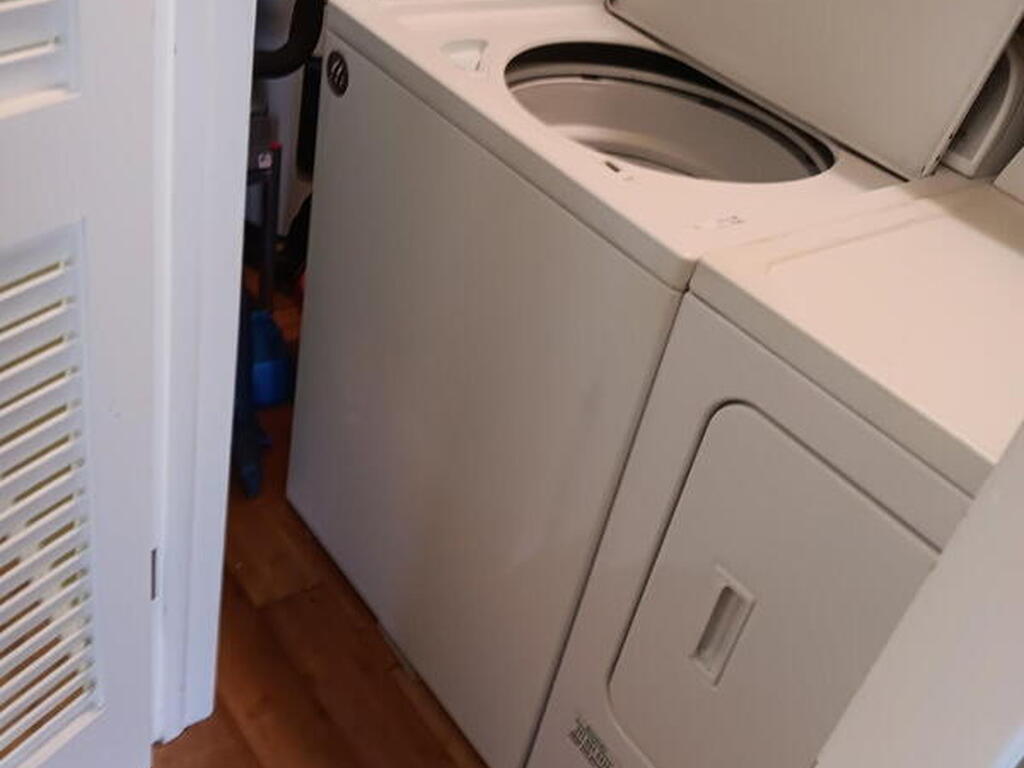 1047 Small Court, Indian Harbour Beach, FL 32937