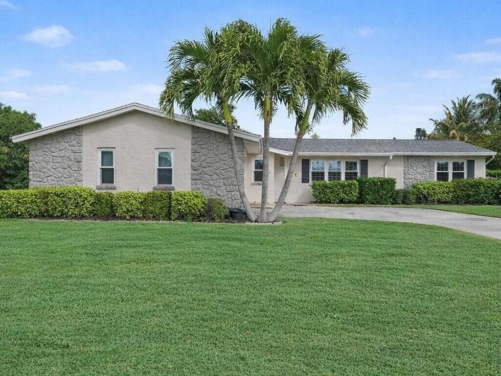 214 Via De La Reina, Merritt Island, FL 32953