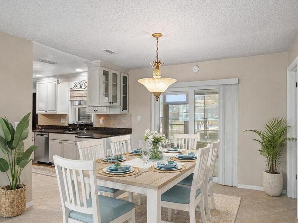 214 Via De La Reina, Merritt Island, FL 32953