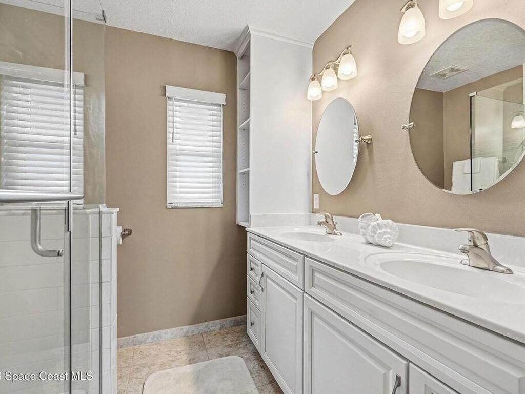 214 Via De La Reina, Merritt Island, FL 32953