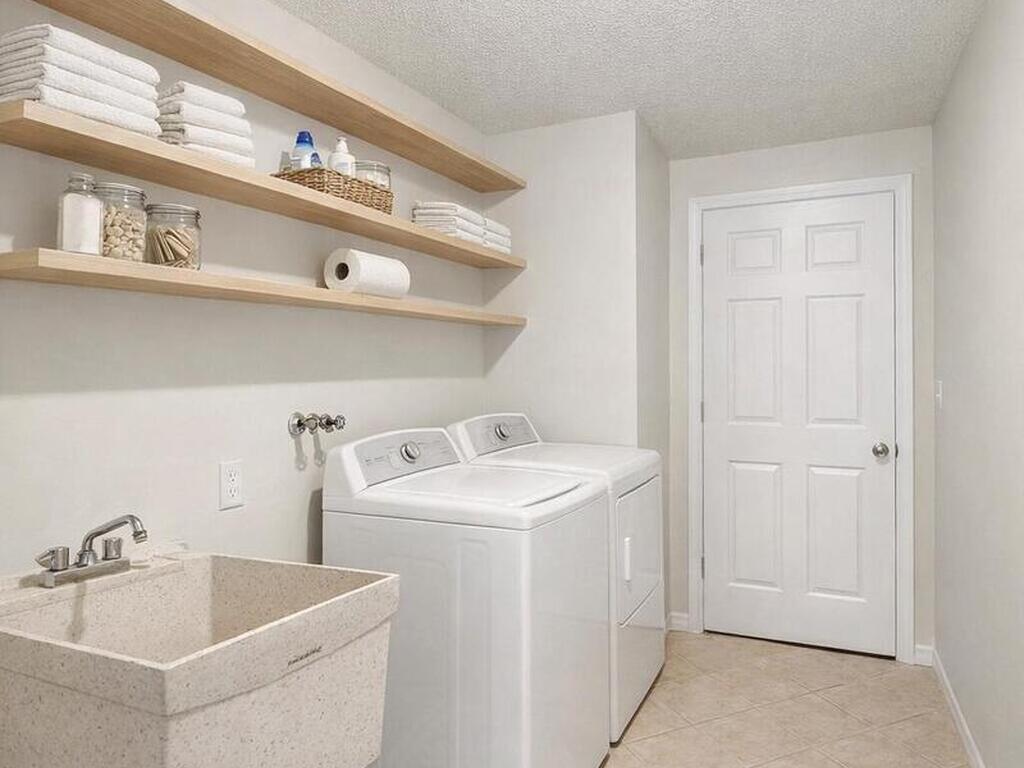 214 Via De La Reina, Merritt Island, FL 32953