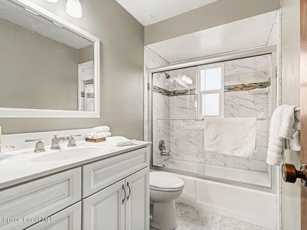 214 Via De La Reina, Merritt Island, FL 32953