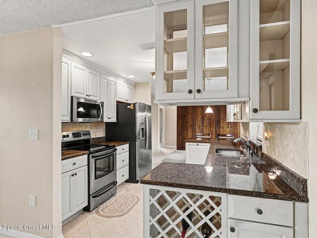 214 Via De La Reina, Merritt Island, FL 32953