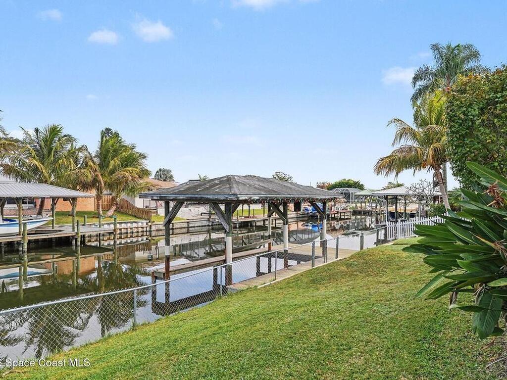 214 Via De La Reina, Merritt Island, FL 32953