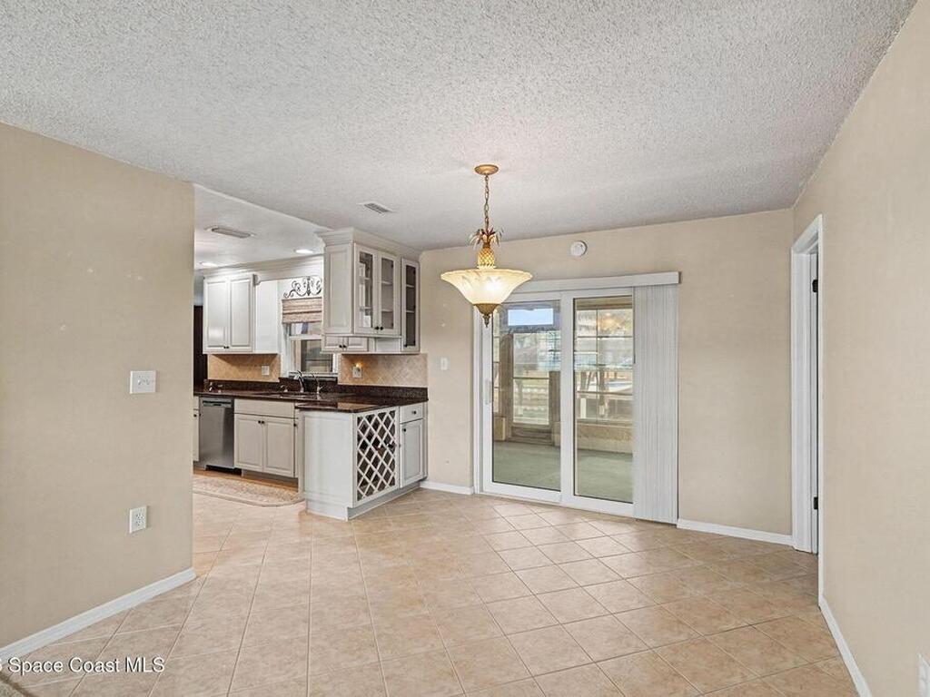 214 Via De La Reina, Merritt Island, FL 32953