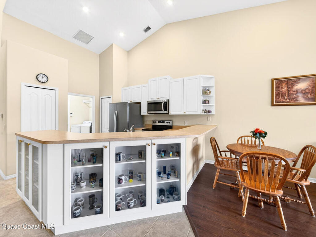 2670 Camberly Circle, Melbourne, FL 32940