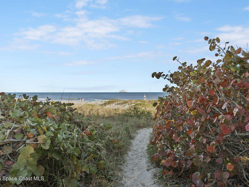 280 Hayes Avenue, Cocoa Beach, FL 32931