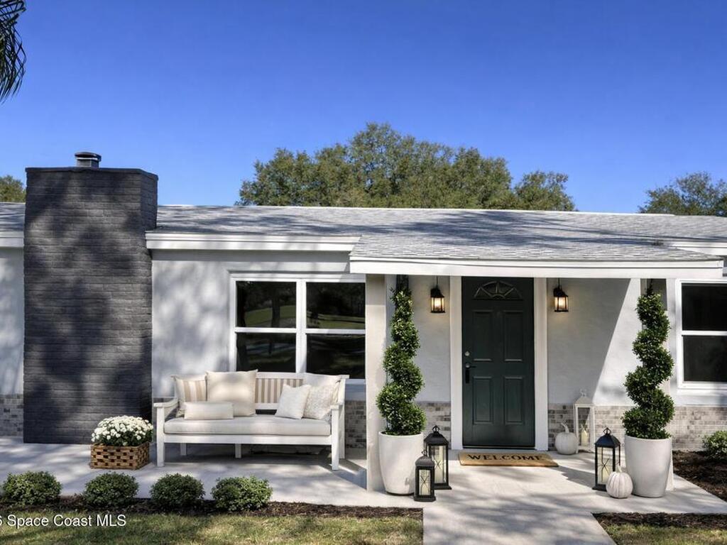 581 Calle Grande Street, Ormond Beach, FL 32174