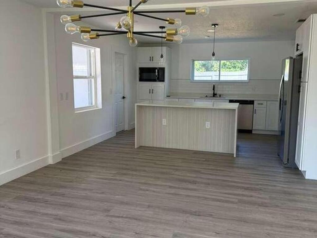 581 Calle Grande Street, Ormond Beach, FL 32174