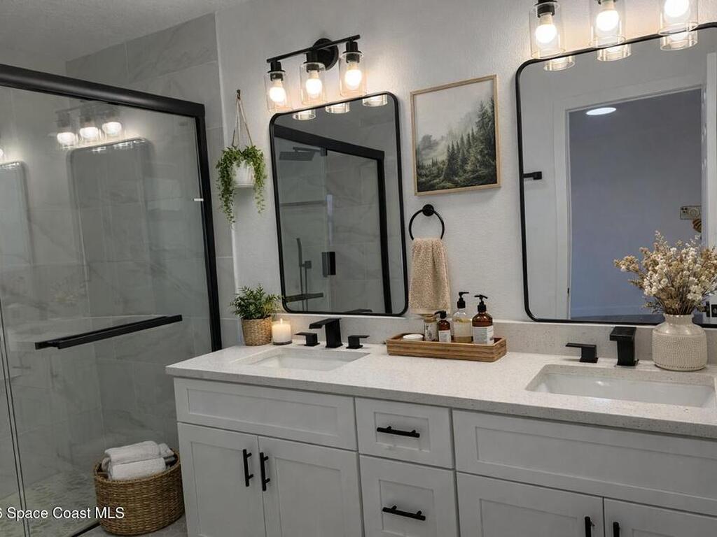 581 Calle Grande Street, Ormond Beach, FL 32174