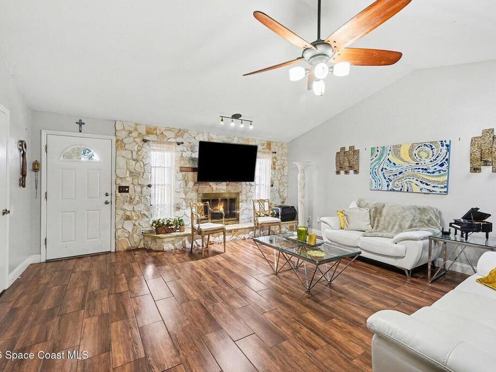 615 Marbella Place, Melbourne, FL 32940