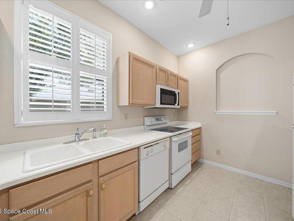 8200 Simpkins Way, Melbourne, FL 32940