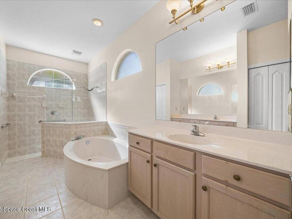 8200 Simpkins Way, Melbourne, FL 32940