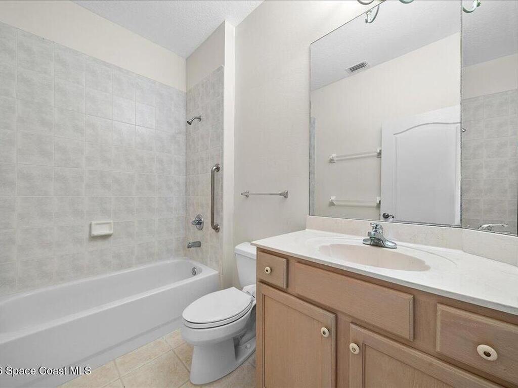 8200 Simpkins Way, Melbourne, FL 32940