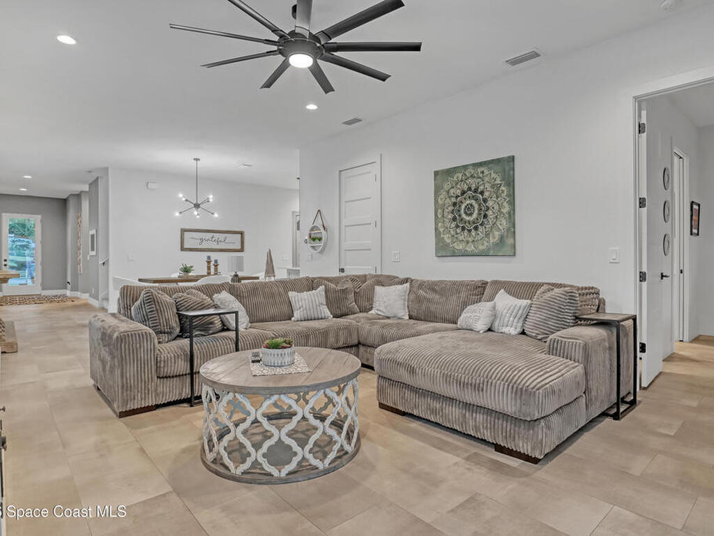 2188 Country Club Road, Melbourne, FL 32901