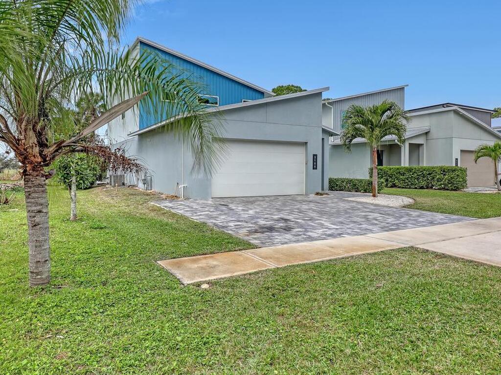 2188 Country Club Road, Melbourne, FL 32901