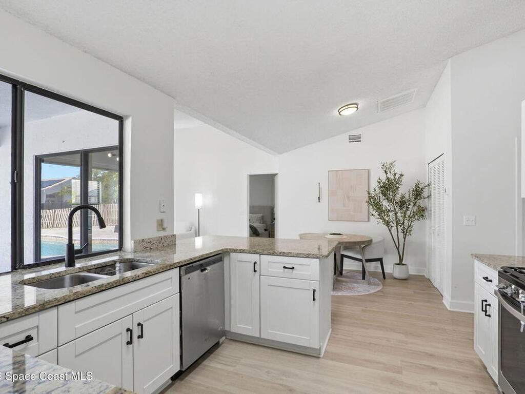 2420 Bent Pine Street, Melbourne, FL 32935