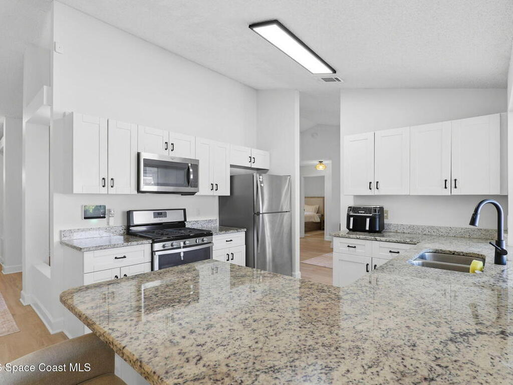 2420 Bent Pine Street, Melbourne, FL 32935