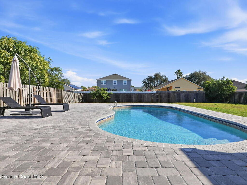 2420 Bent Pine Street, Melbourne, FL 32935