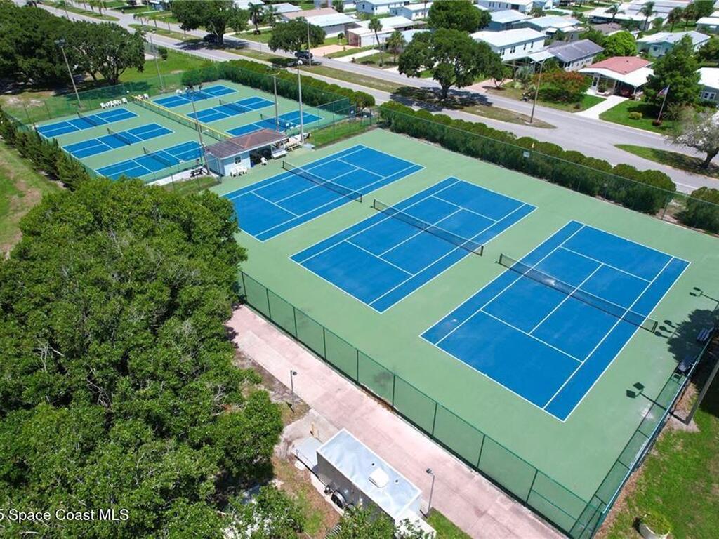 912 Oriole Circle, Barefoot Bay, FL 32976