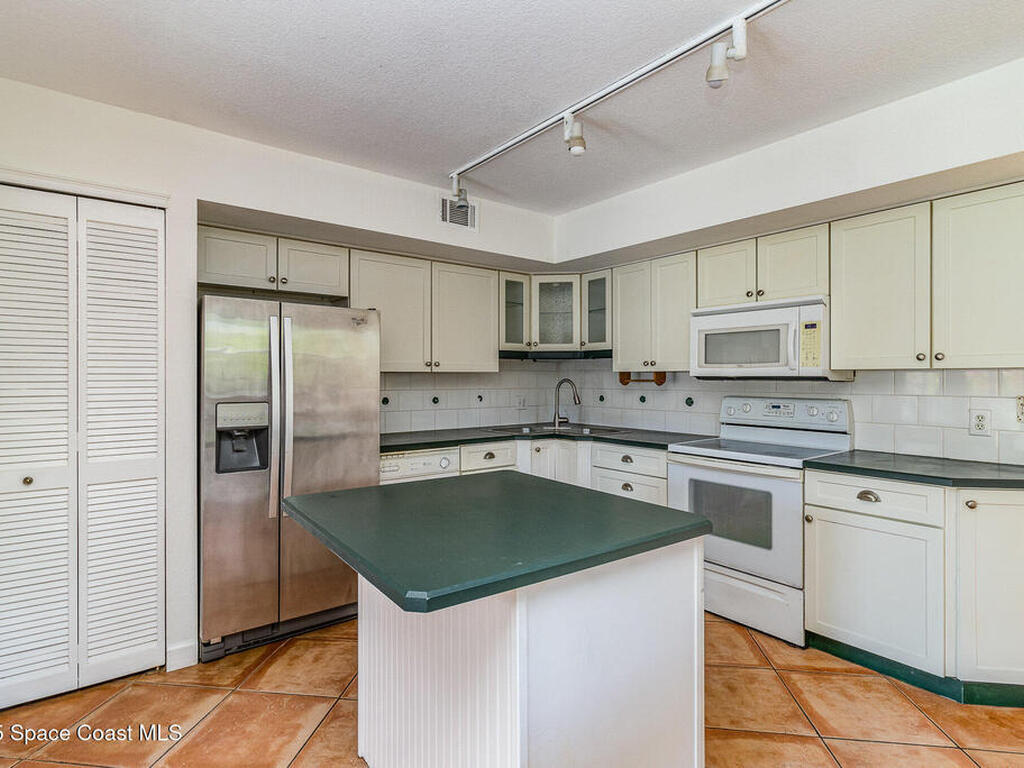 1800 S Orlando Avenue, Cocoa Beach, FL 32931