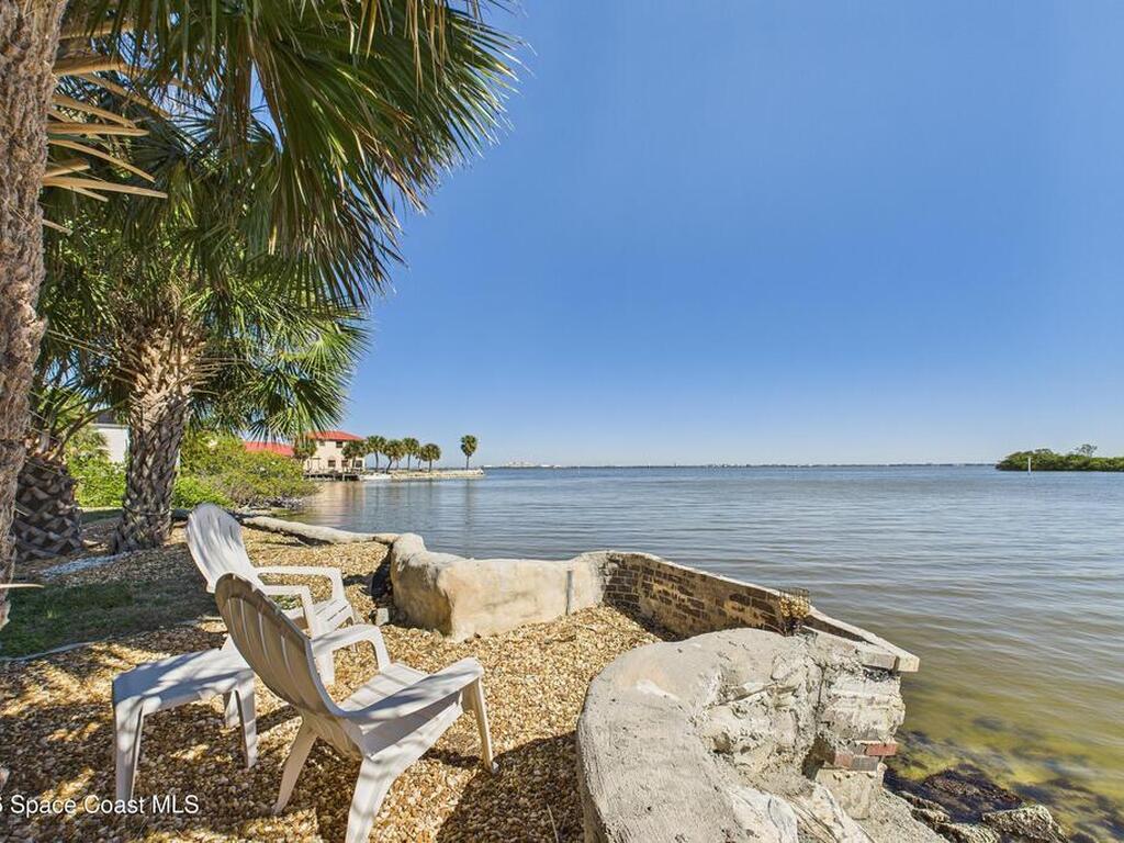 1755 S Harbor Drive, Merritt Island, FL 32952