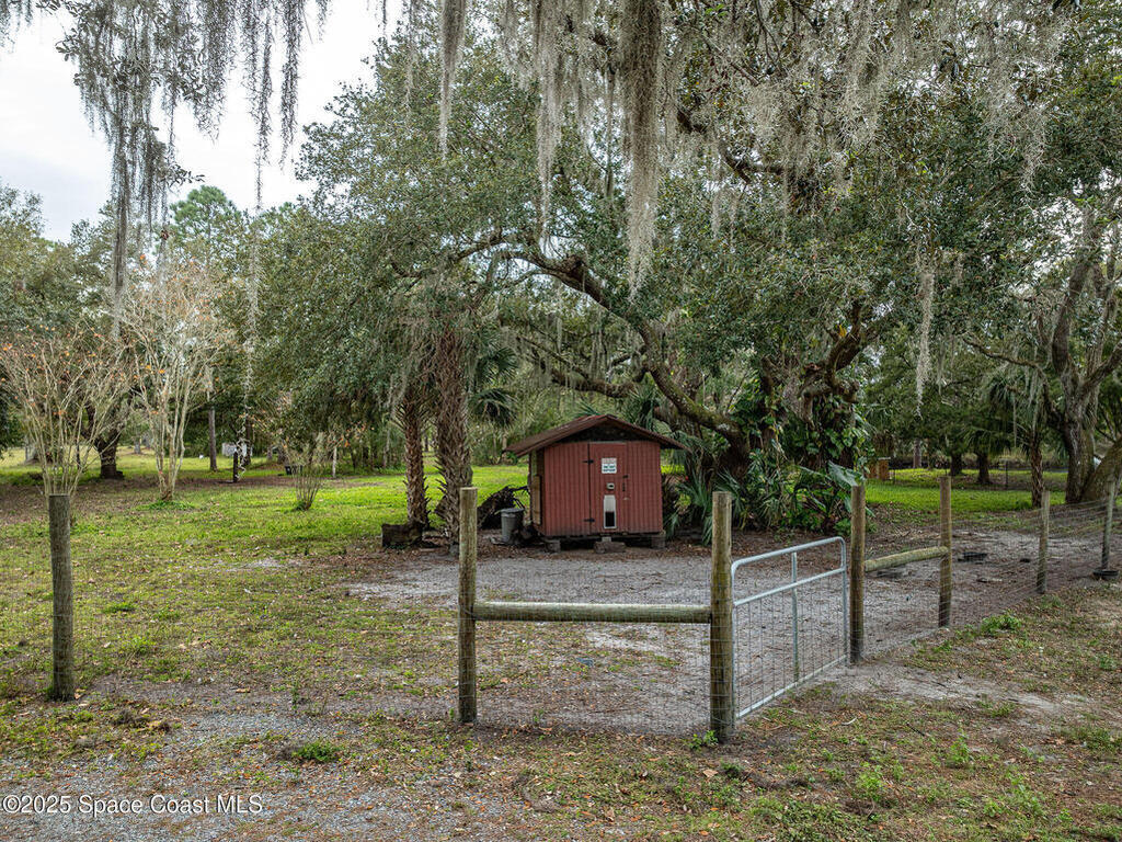 5000 Gandy Road, Mims, FL 32754