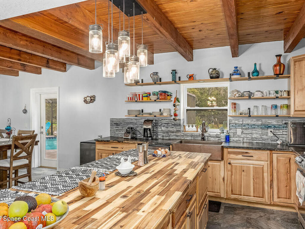 5000 Gandy Road, Mims, FL 32754