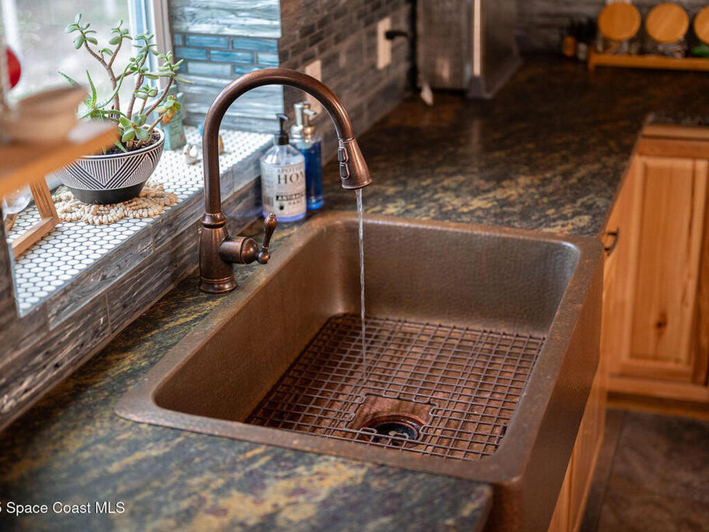 5000 Gandy Road, Mims, FL 32754