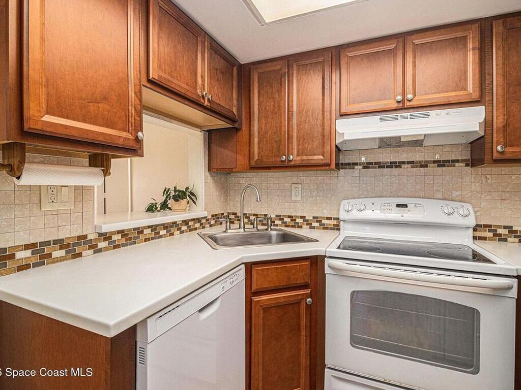 1601 Sunny Brook Lane, Palm Bay, FL 32905