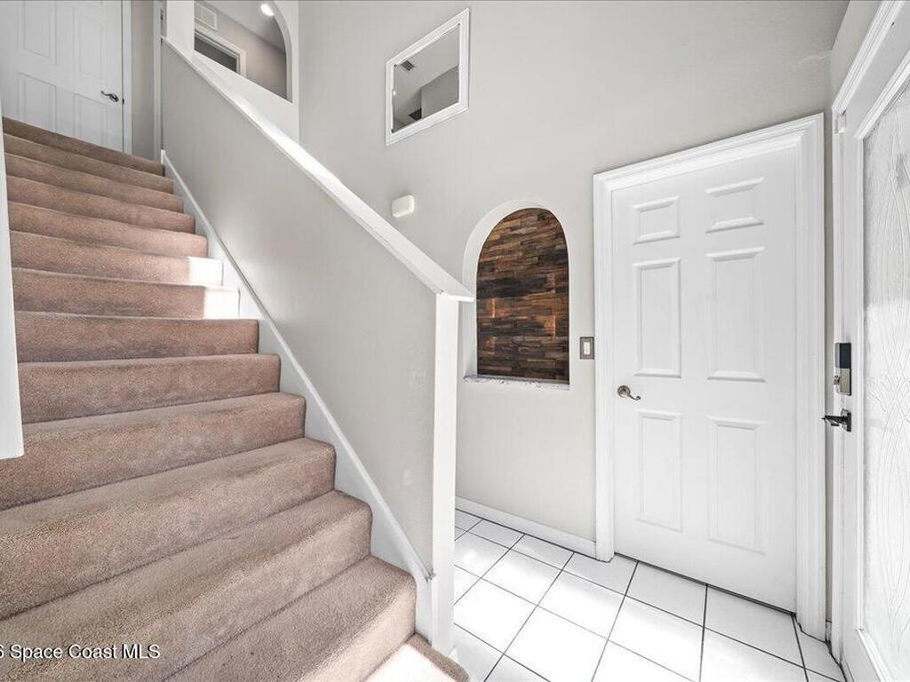 1640 Vista Lake Circle, Melbourne, FL 32904