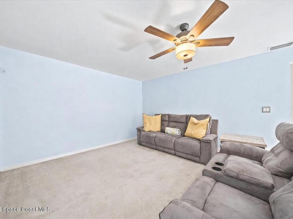 1640 Vista Lake Circle, Melbourne, FL 32904